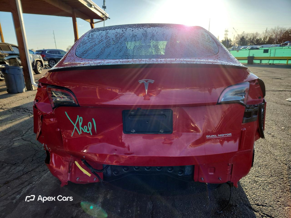 Tesla Model Y 2022