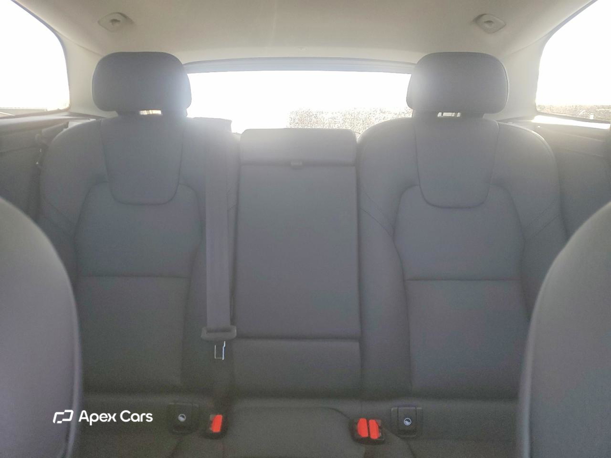 Volvo XC60 2025