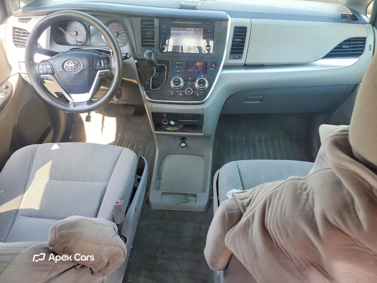Toyota Sienna 2016