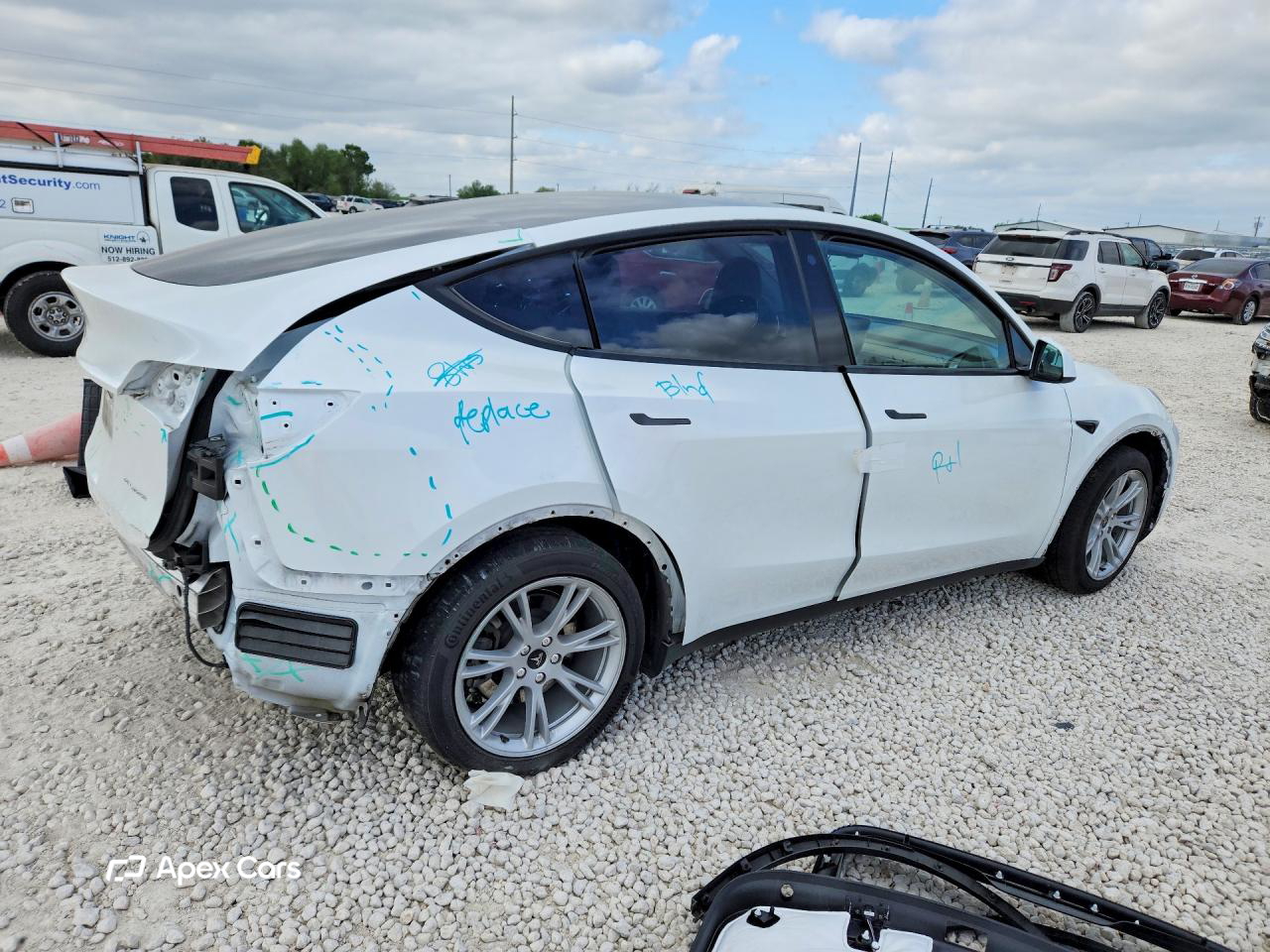 Tesla Model Y 2023