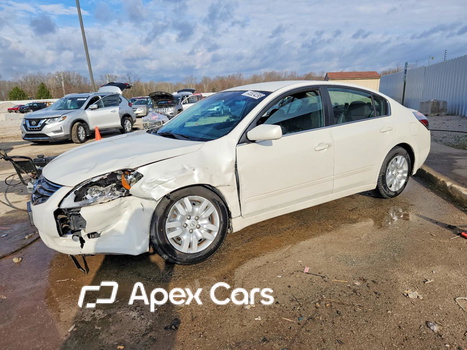 Nissan Altima 2010 - Image 1 of 13