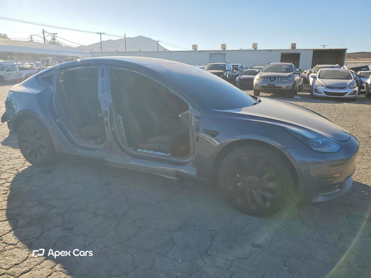 Tesla Model 3 2021