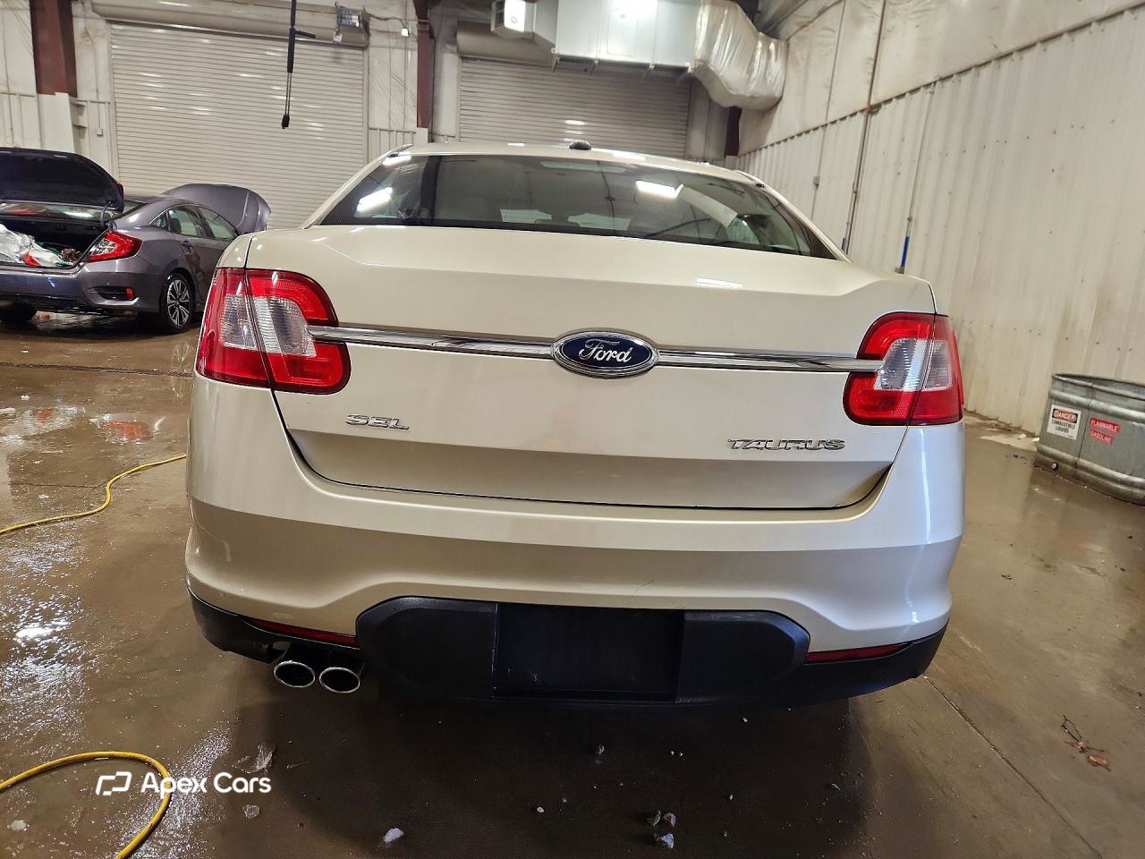 Ford Taurus 2010