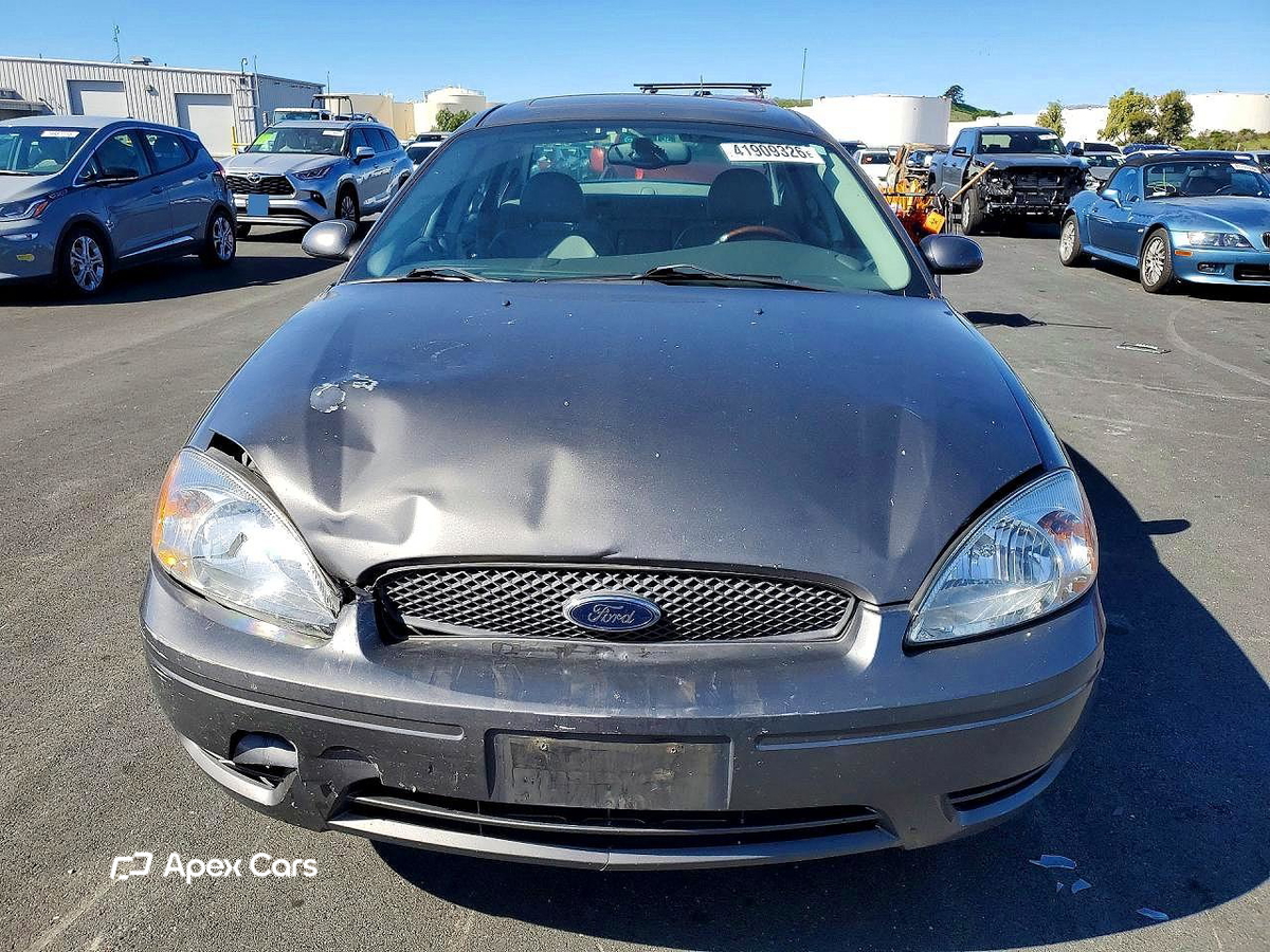 Ford Taurus 2005