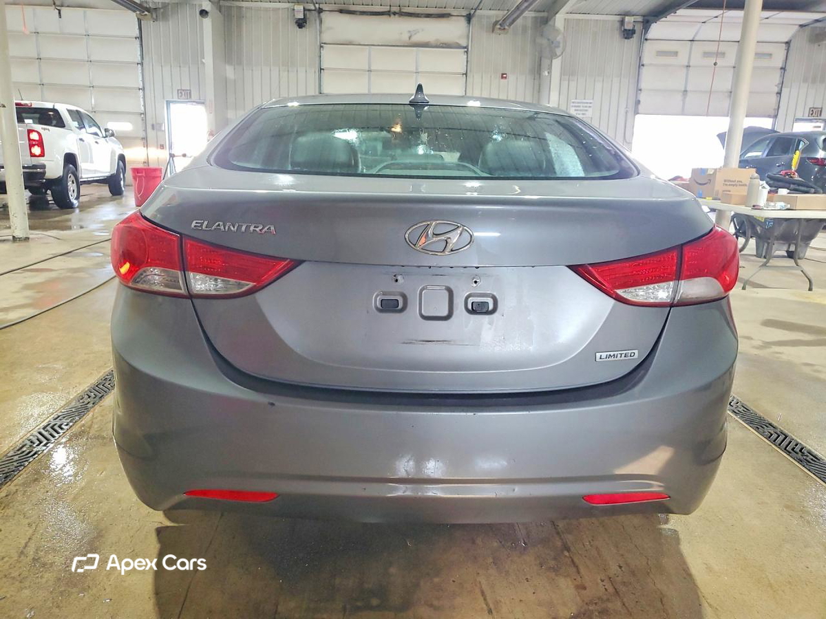 Hyundai Elantra 2013