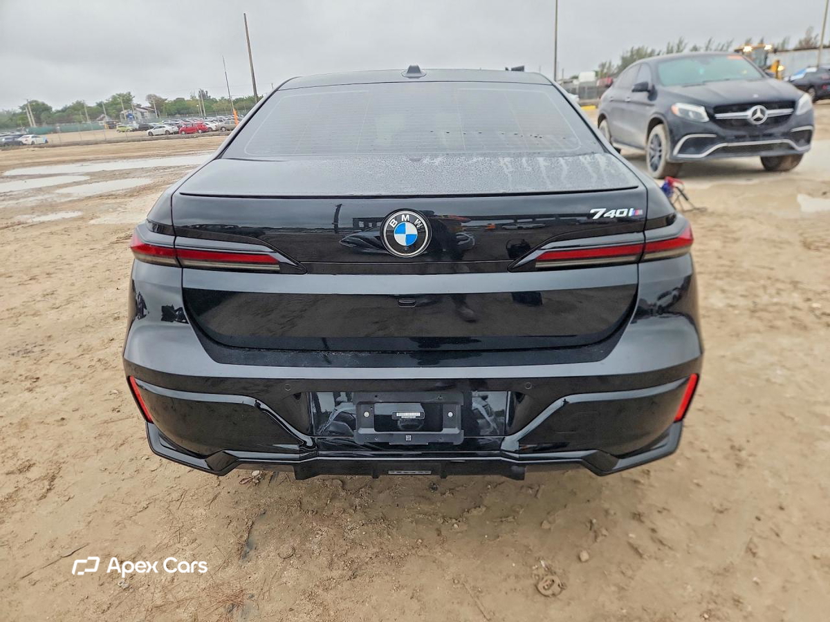 BMW Series 7 2023