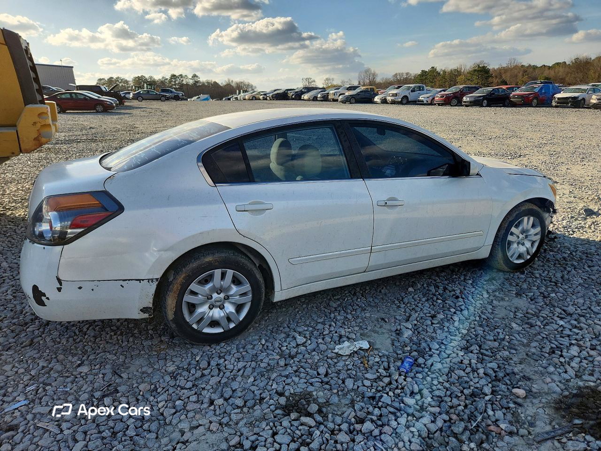 Nissan Altima 2012
