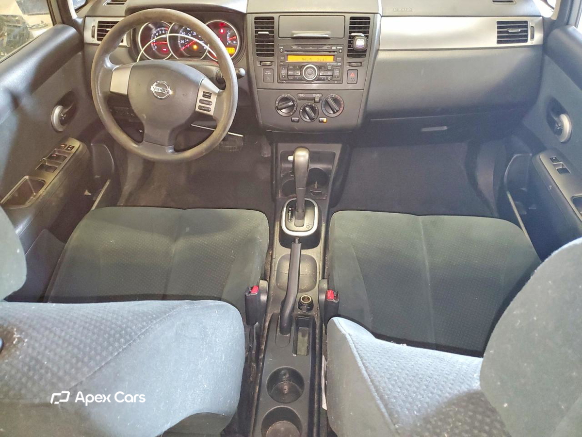 Nissan Versa 2011