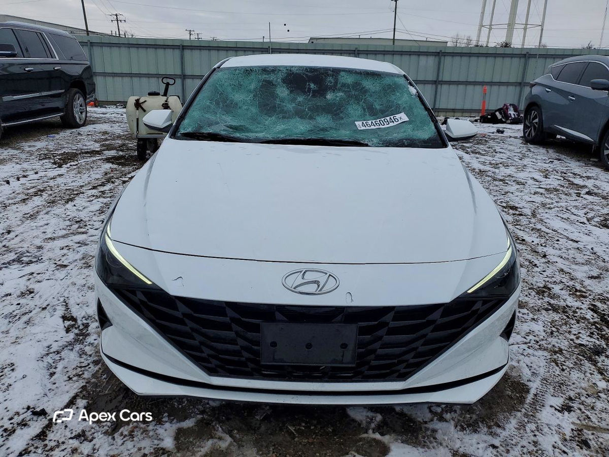 Hyundai Elantra 2021