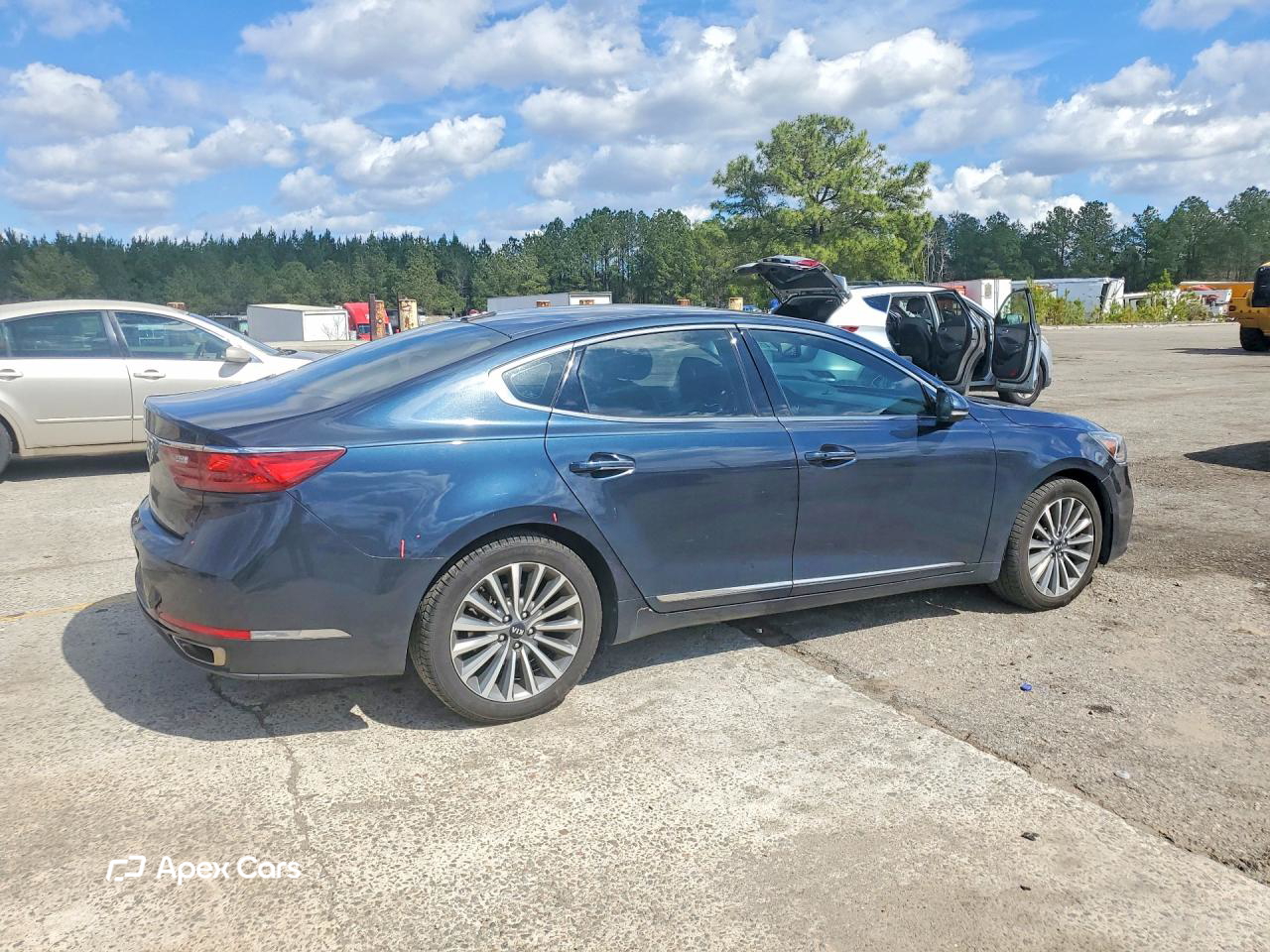 Kia Cadenza 2017