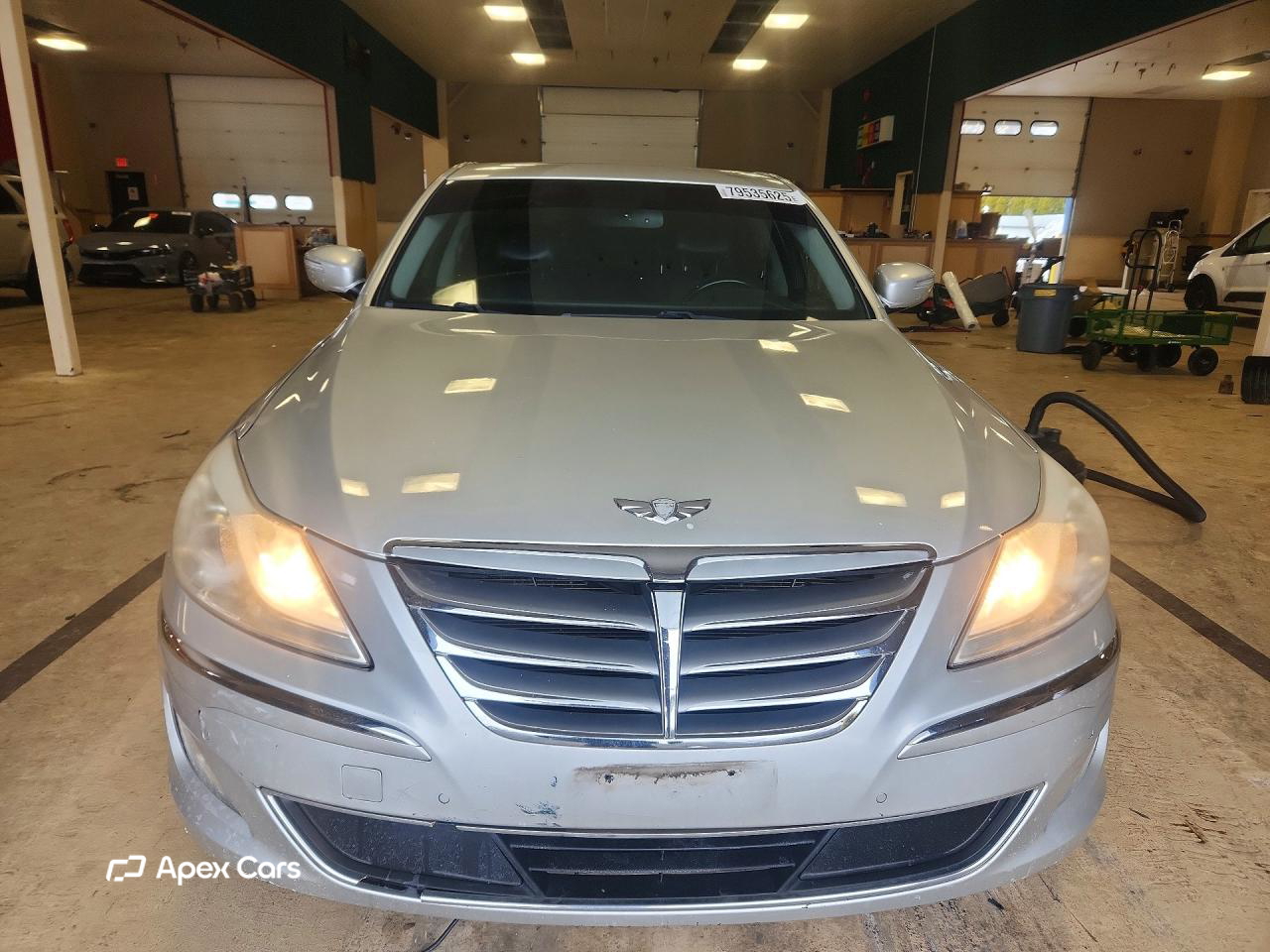 Hyundai Genesis 2012