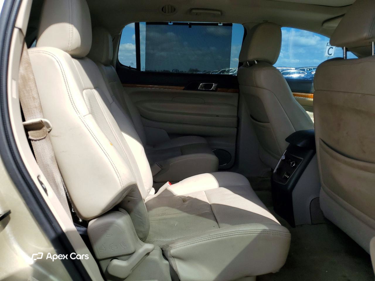 Lincoln MKT 2010