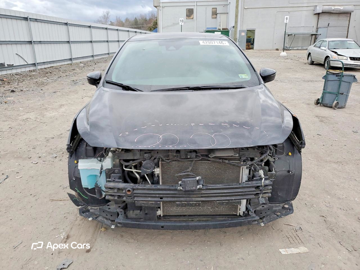 Nissan Versa 2021