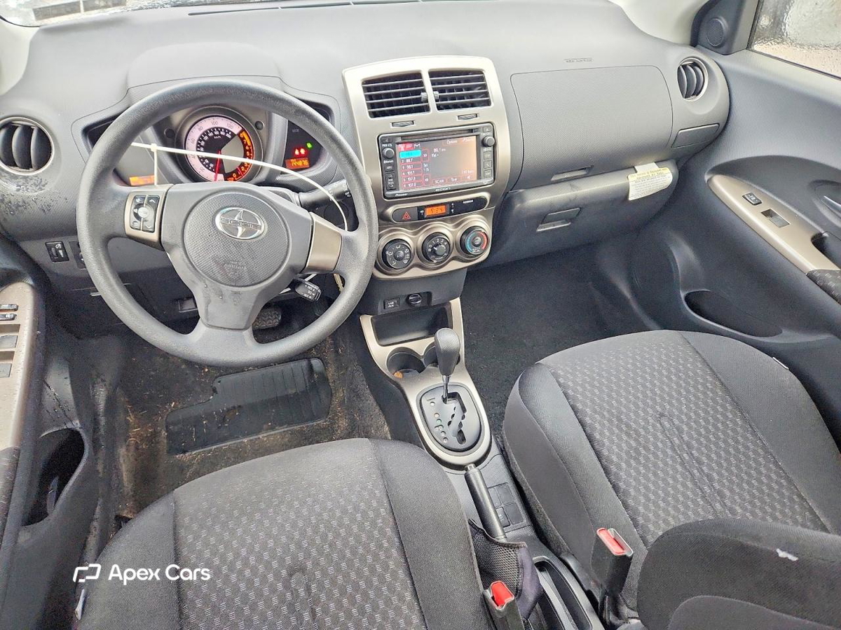 Scion xD 2013