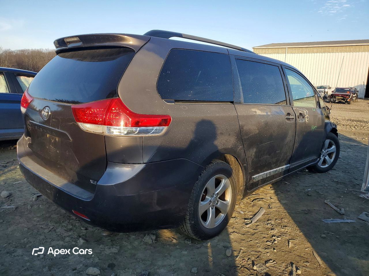 Toyota Sienna 2014