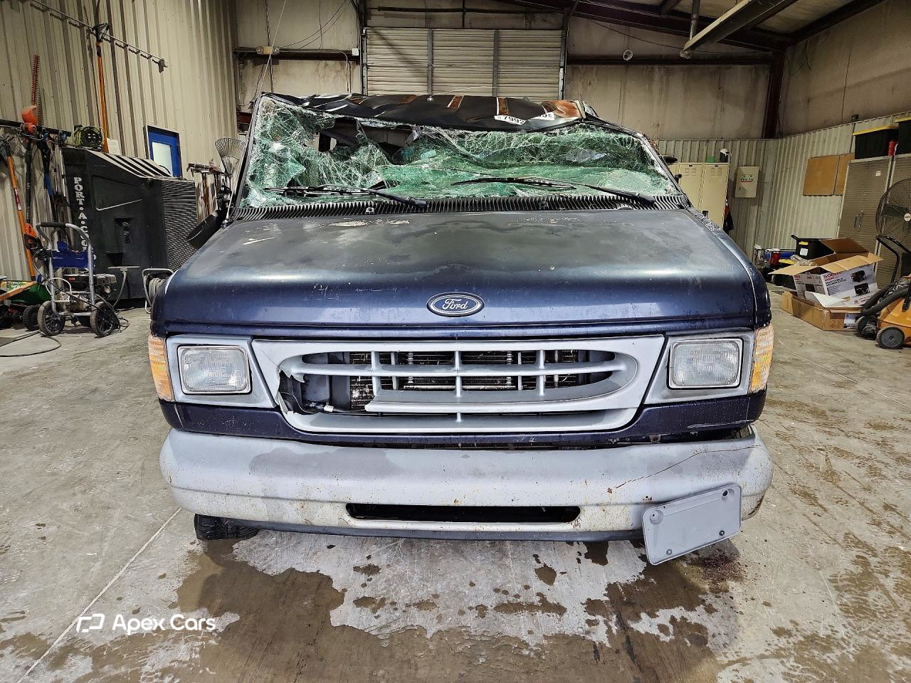 Ford Econoline 2000