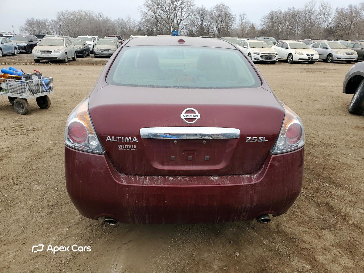 Nissan Altima 2010