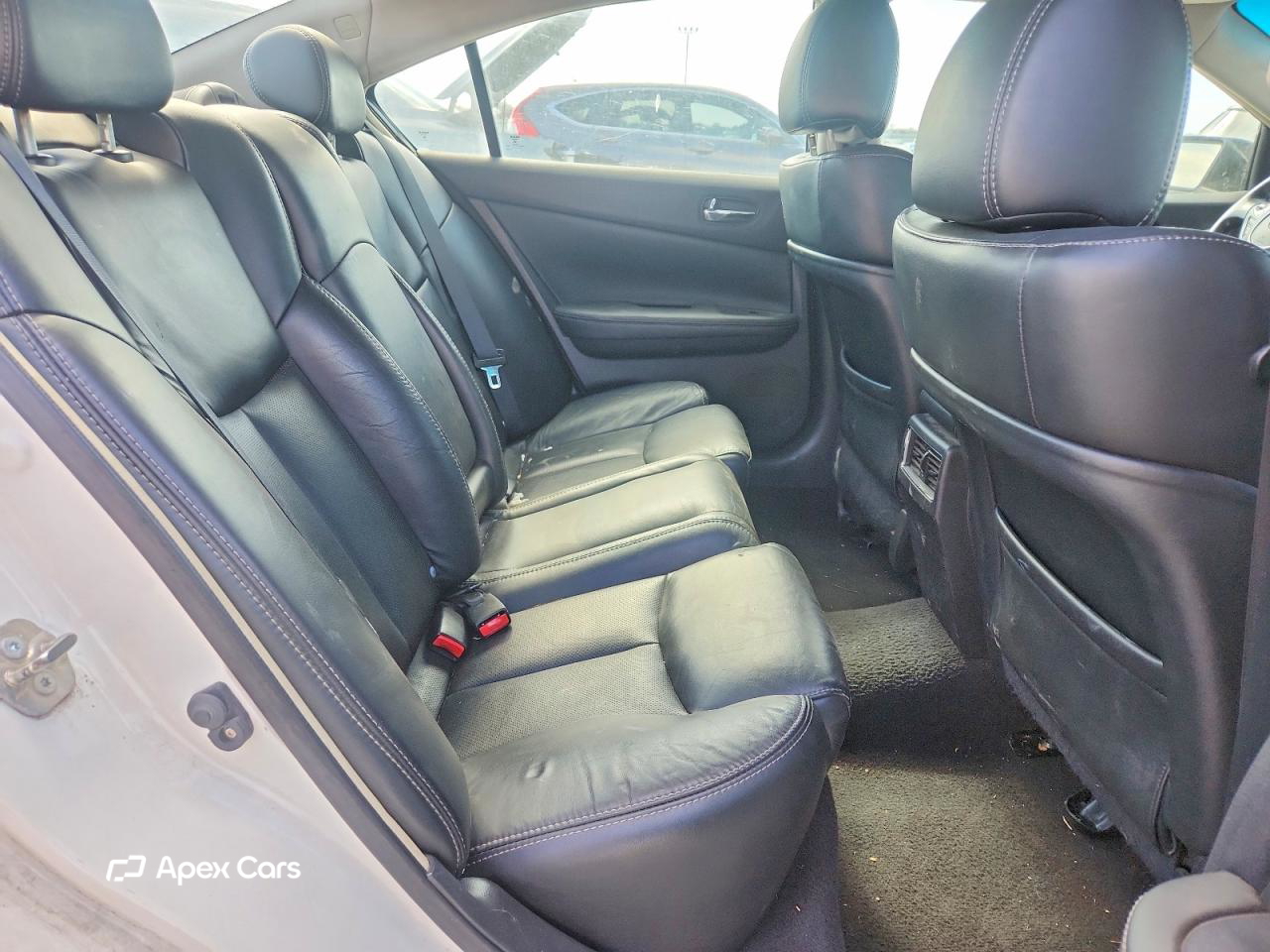 Nissan Maxima 2011