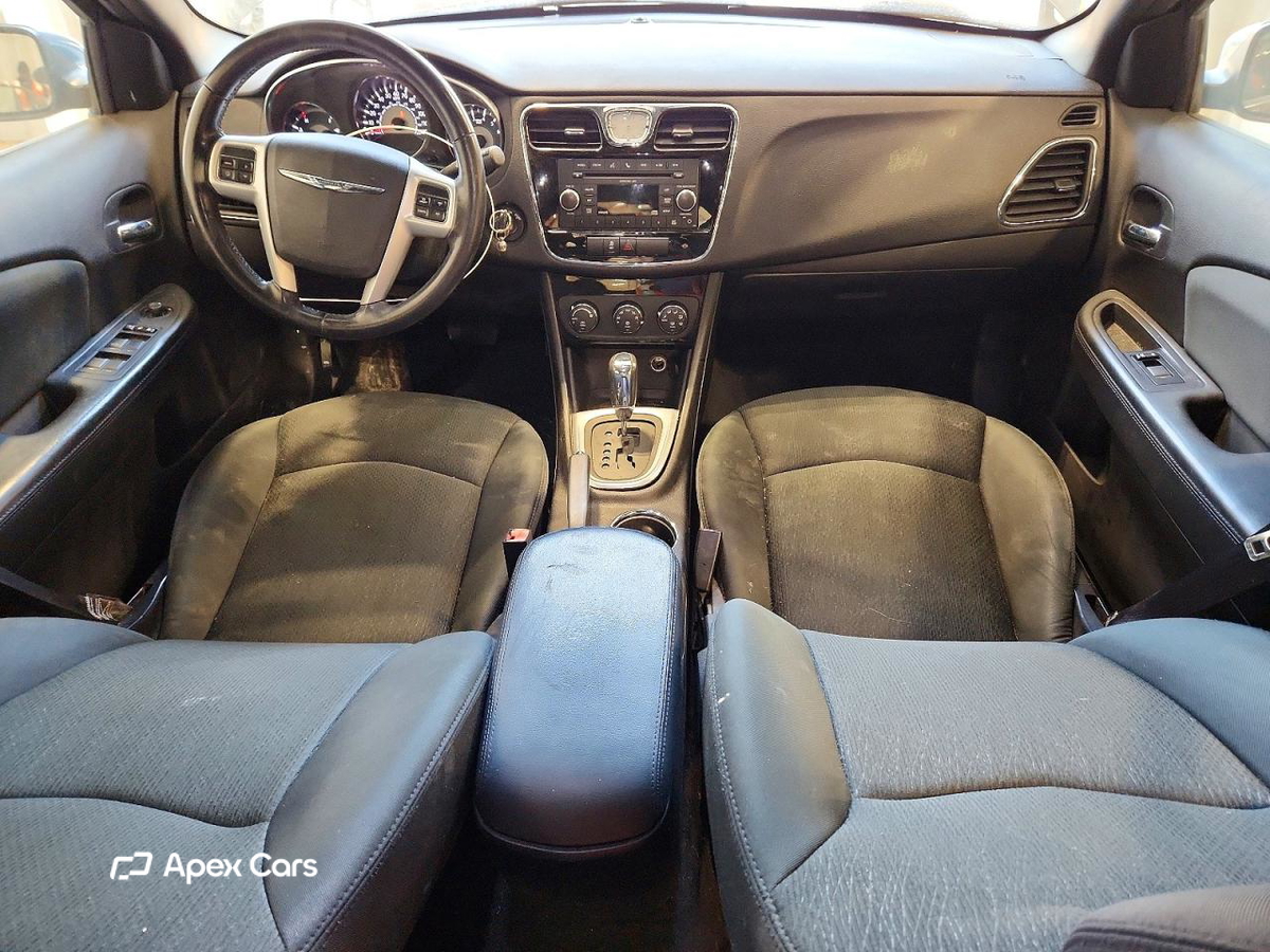 Chrysler 200 2011
