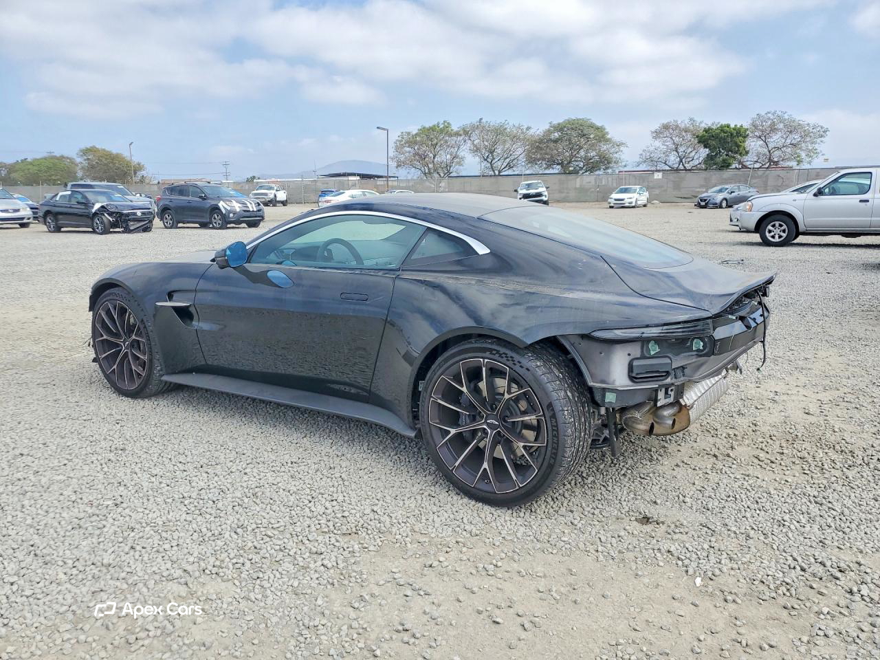 Aston Martin Vantage 2025