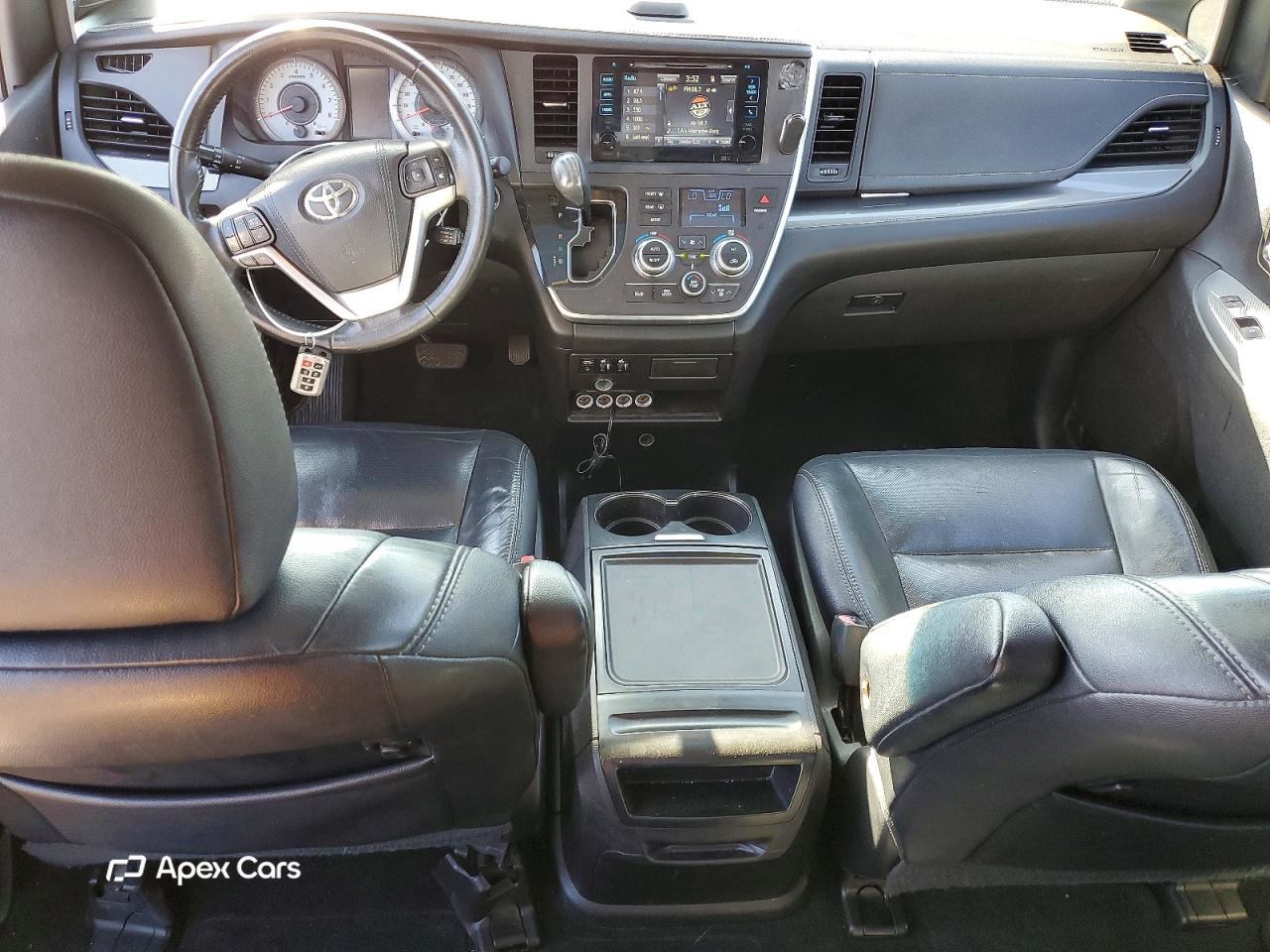 Toyota Sienna 2015
