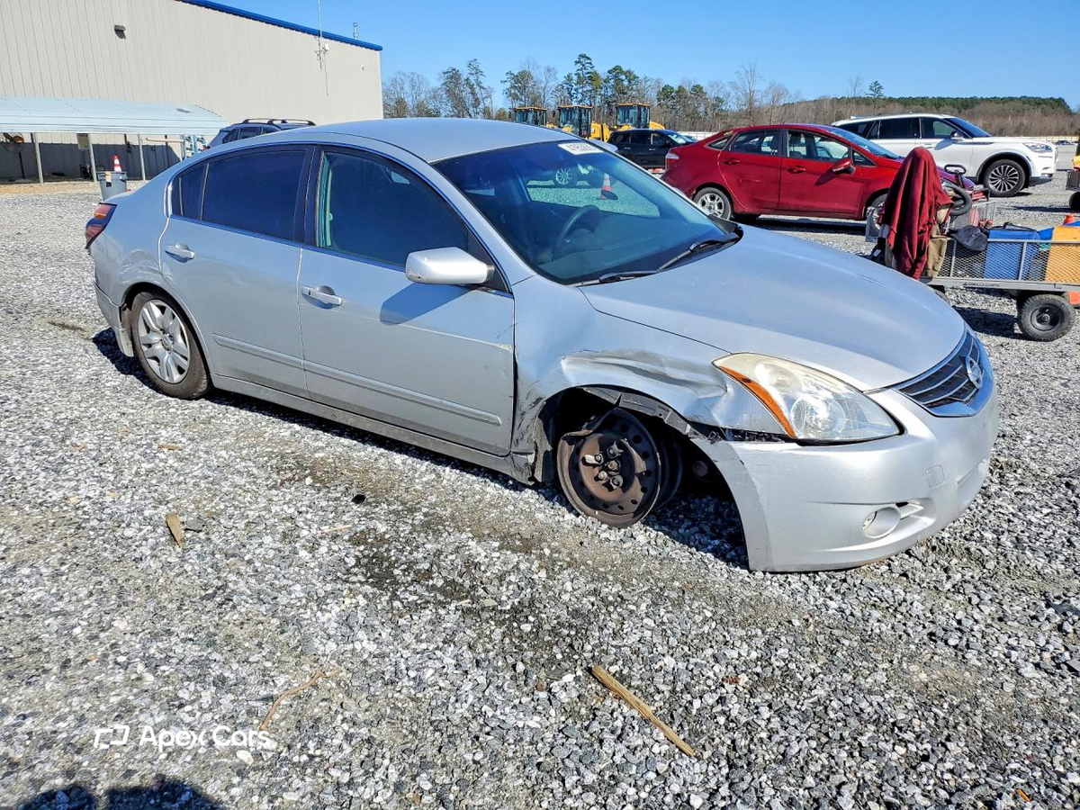 Nissan Altima 2010