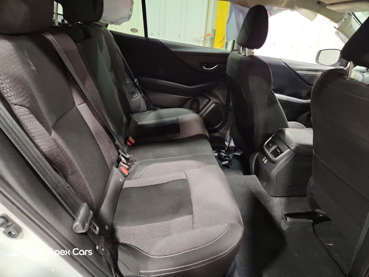 Subaru Outback 2025