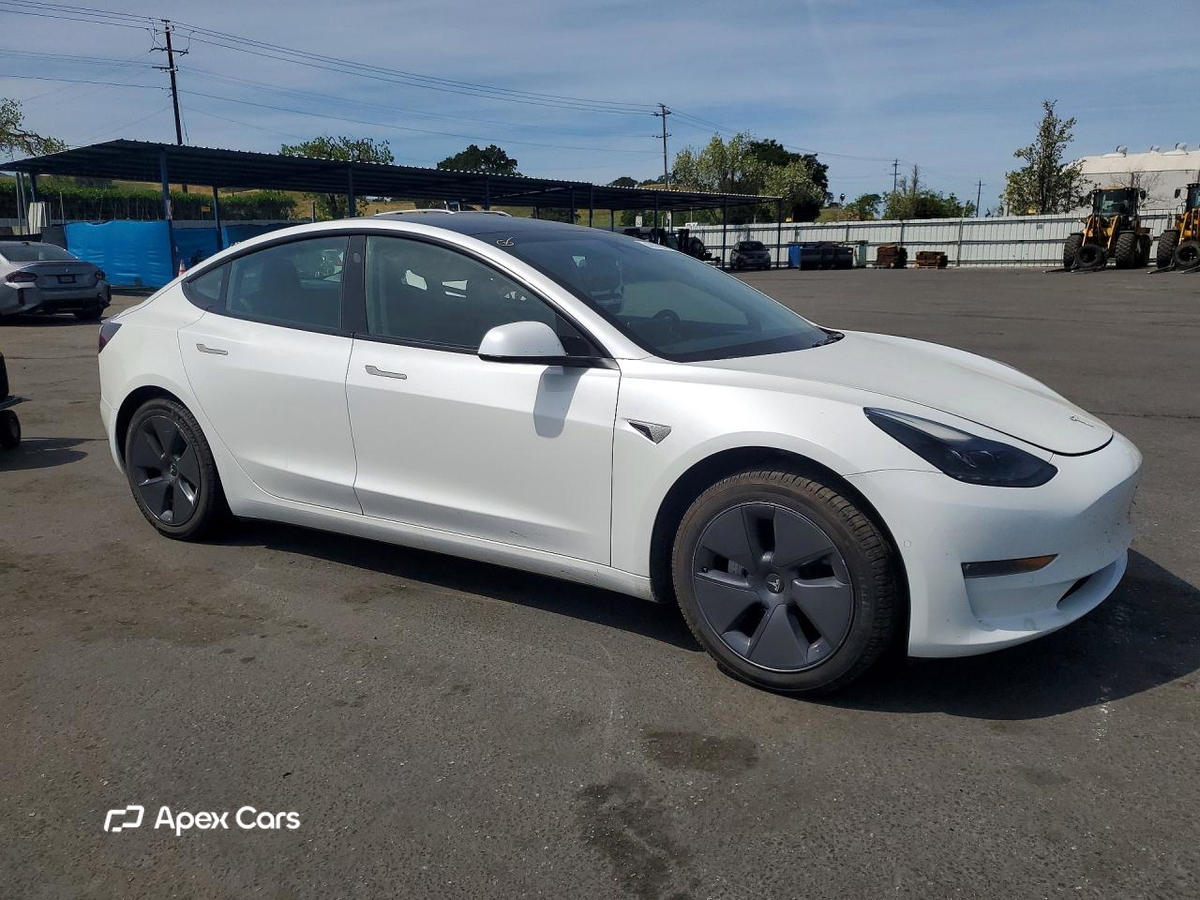 Tesla Model 3 2022