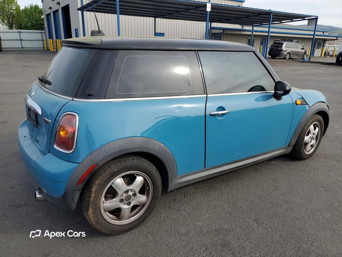 MINI Cooper 2010