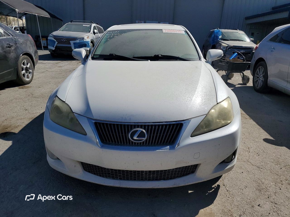 Lexus IS 2010
