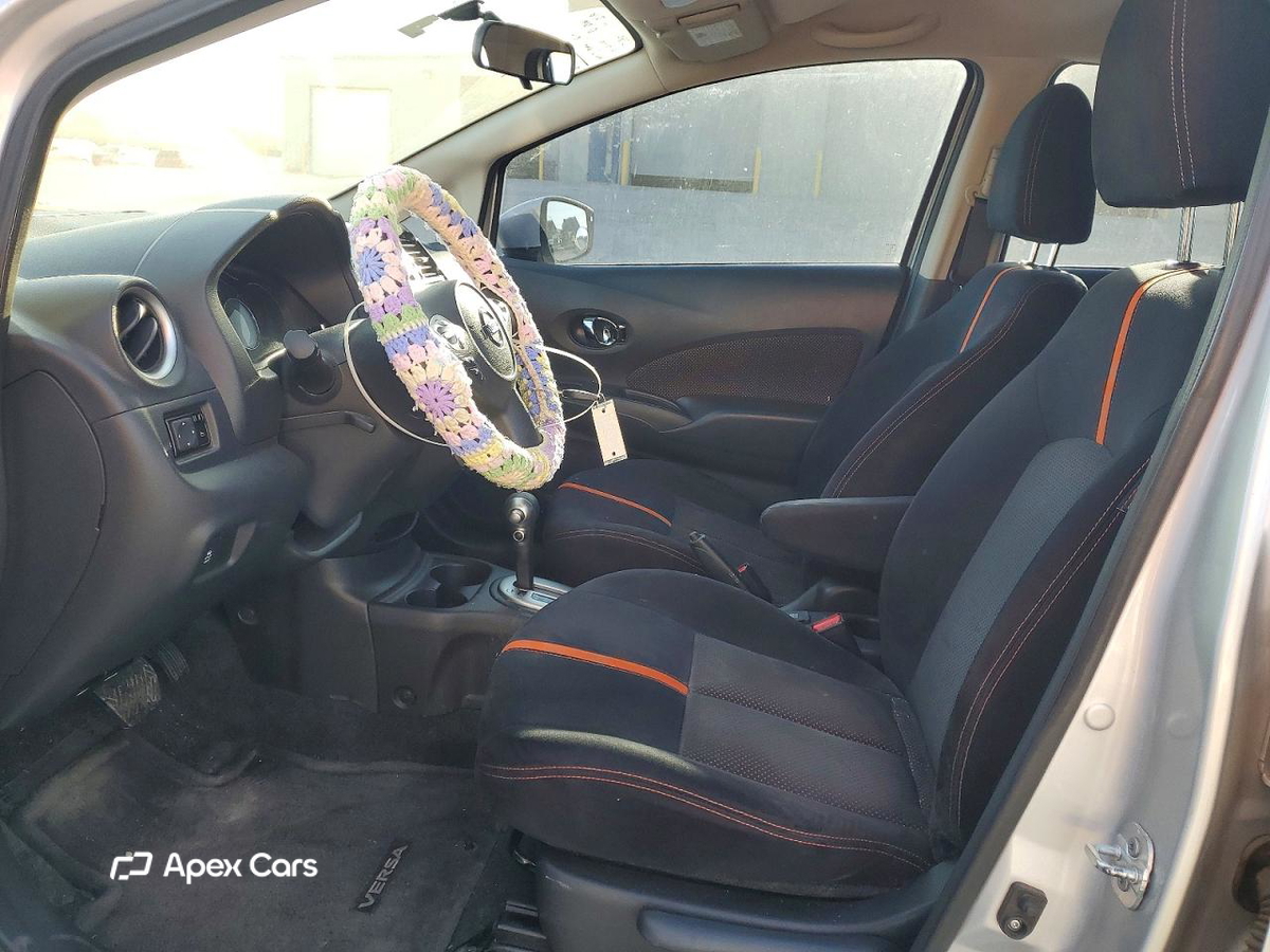 Nissan Versa 2015