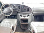 Ford Econoline 2006
