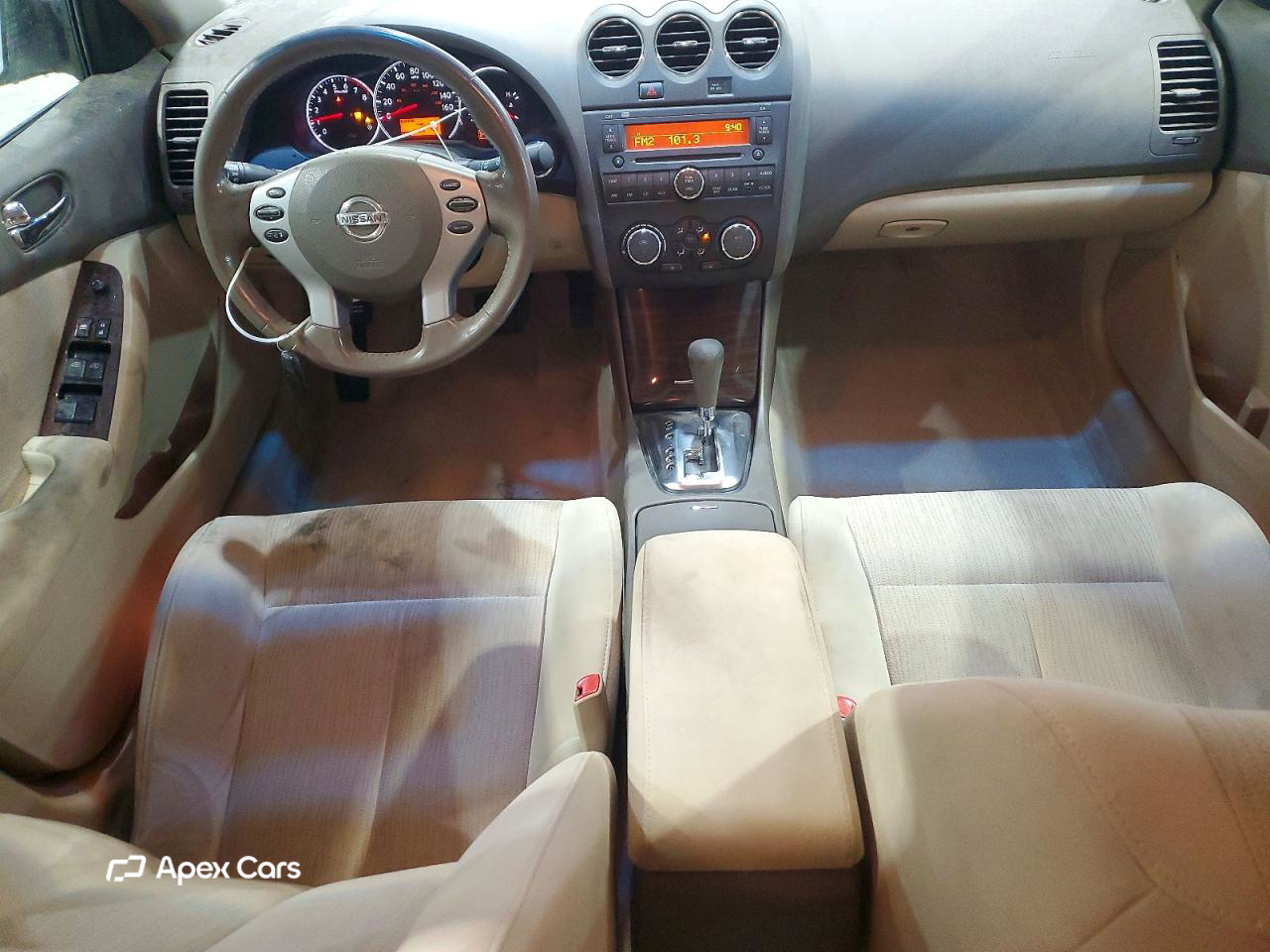 Nissan Altima 2010