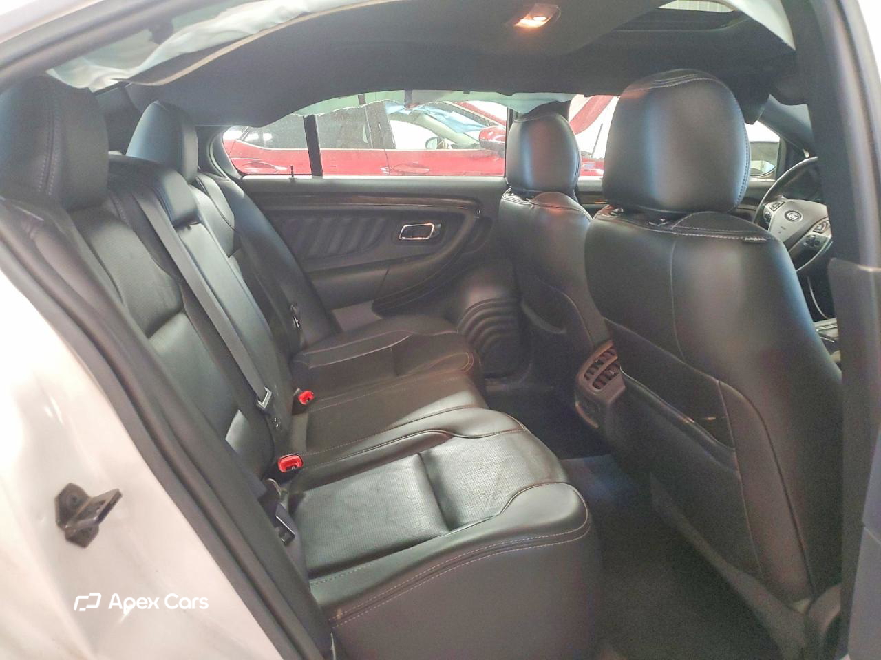 Ford Taurus 2016