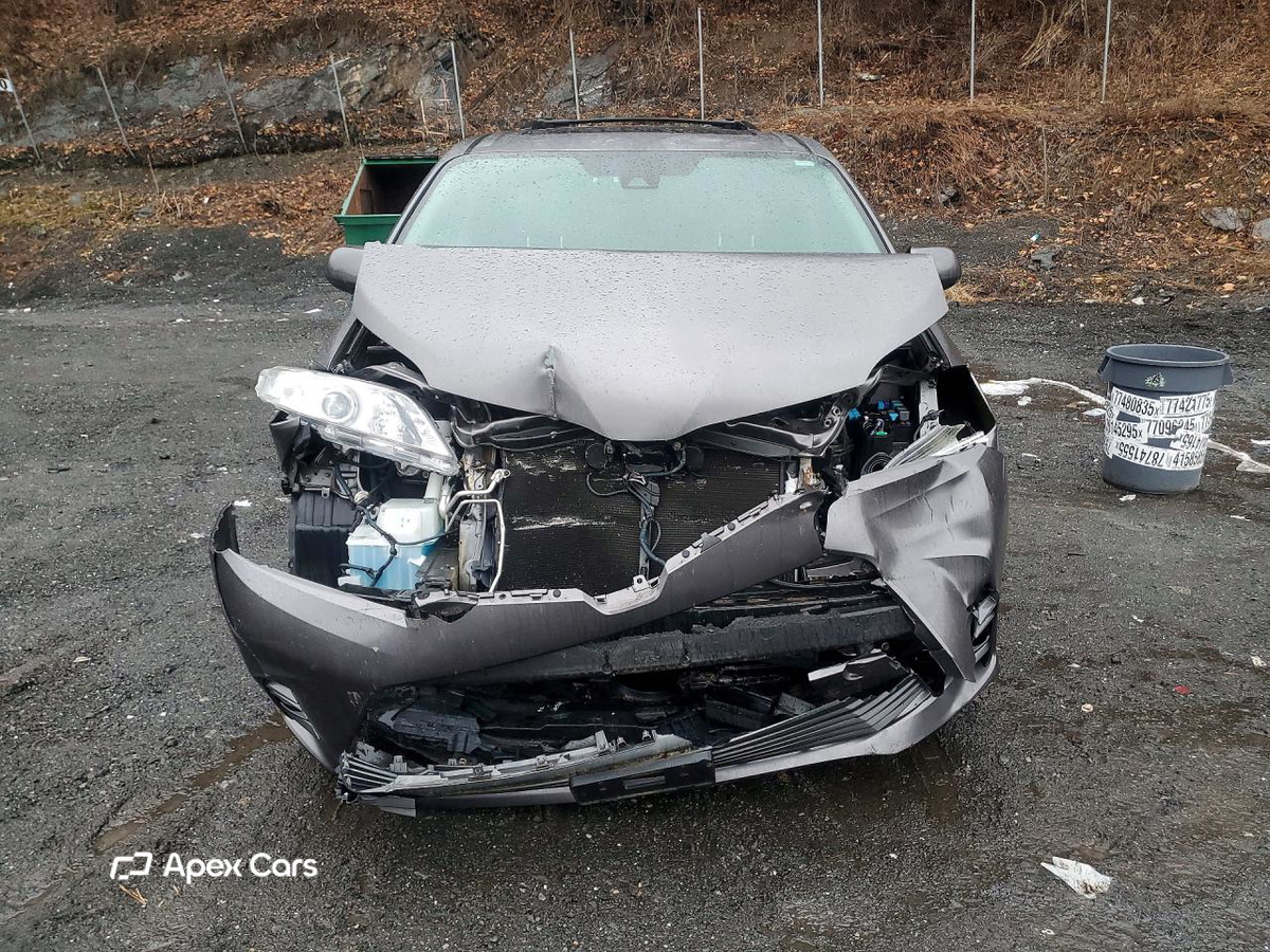 Toyota Sienna 2018