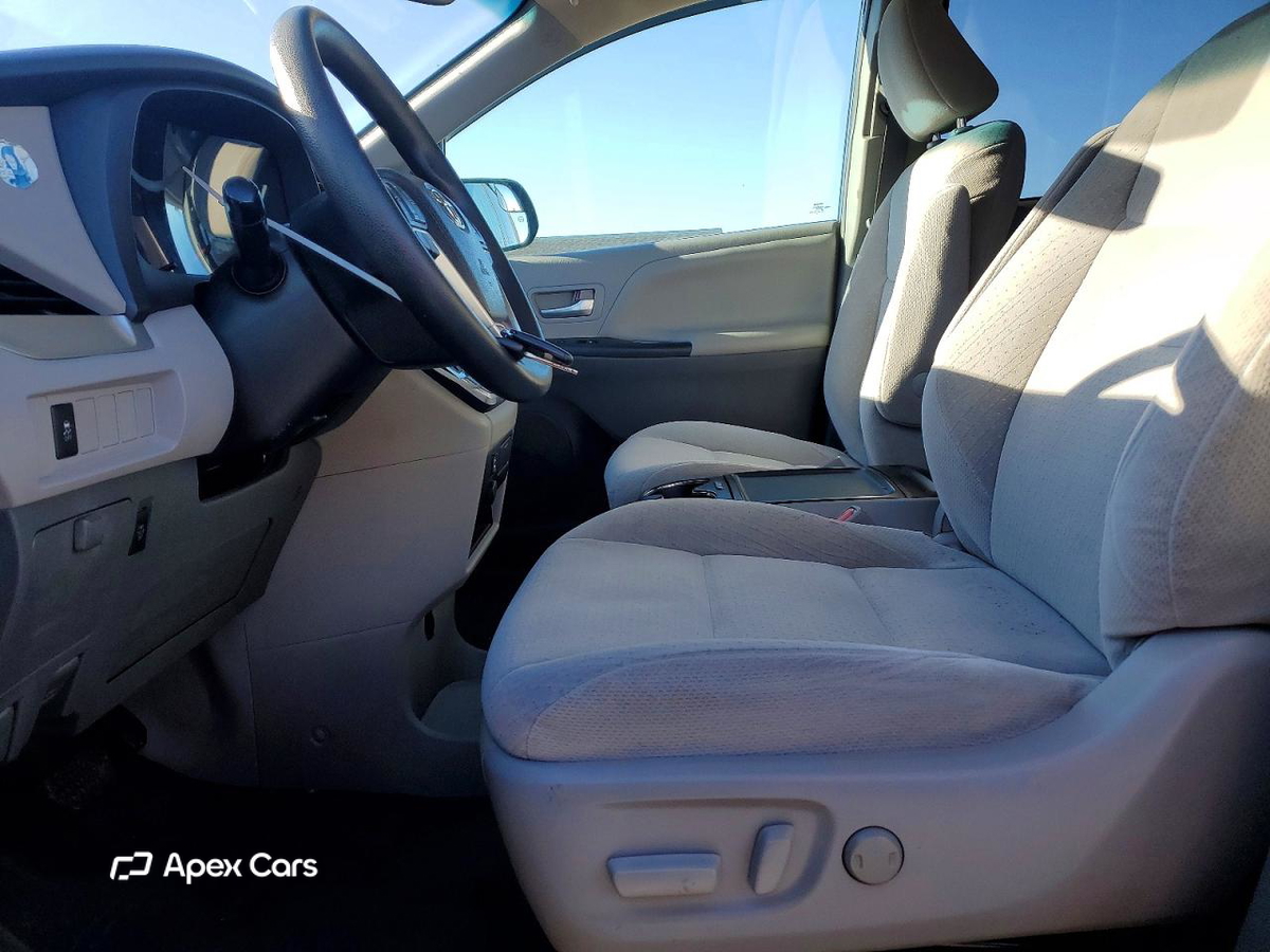 Toyota Sienna 2015
