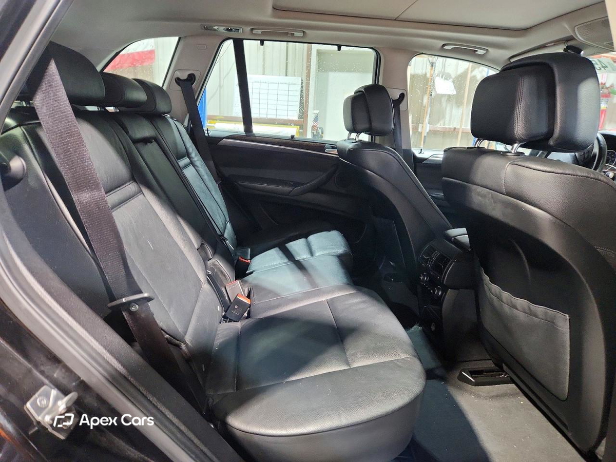 BMW X5 2011