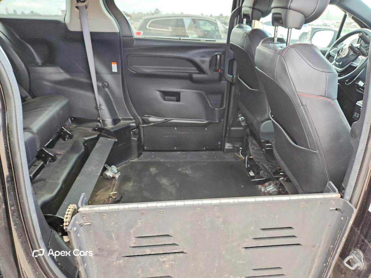 Toyota Sienna 2025