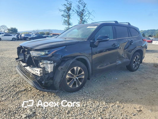 Toyota Highlander 2021 - Image 1 of 15