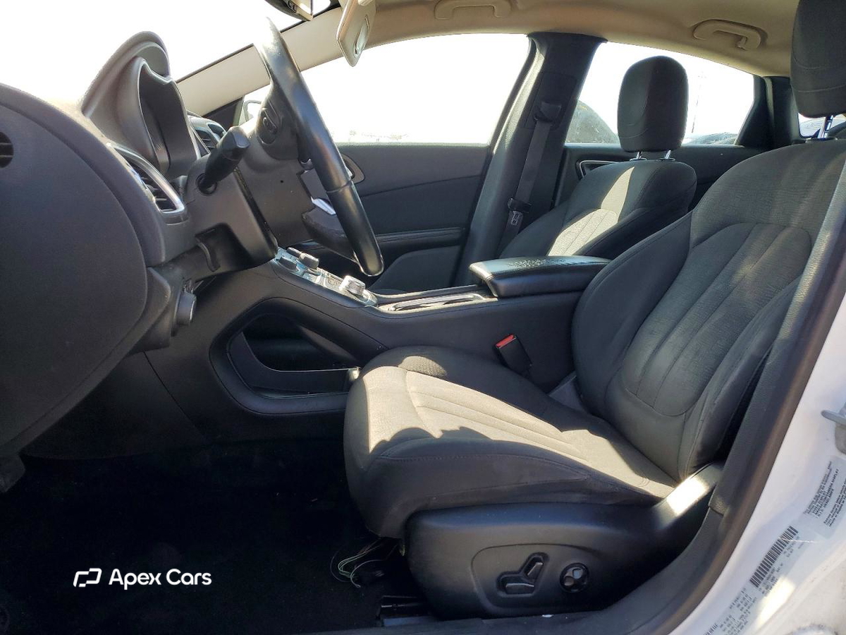 Chrysler 200 2016