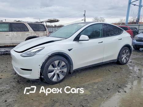 Tesla Model Y 2021 - Image 1 of 12