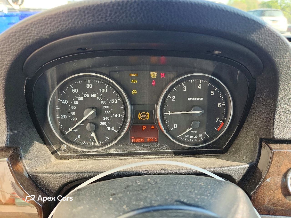 BMW Series 3 2010