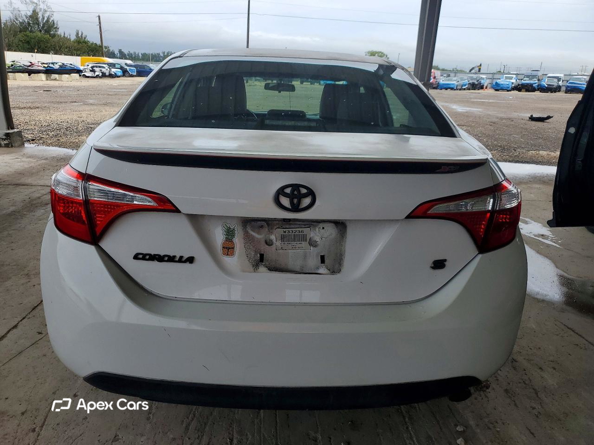 Toyota Corolla 2015