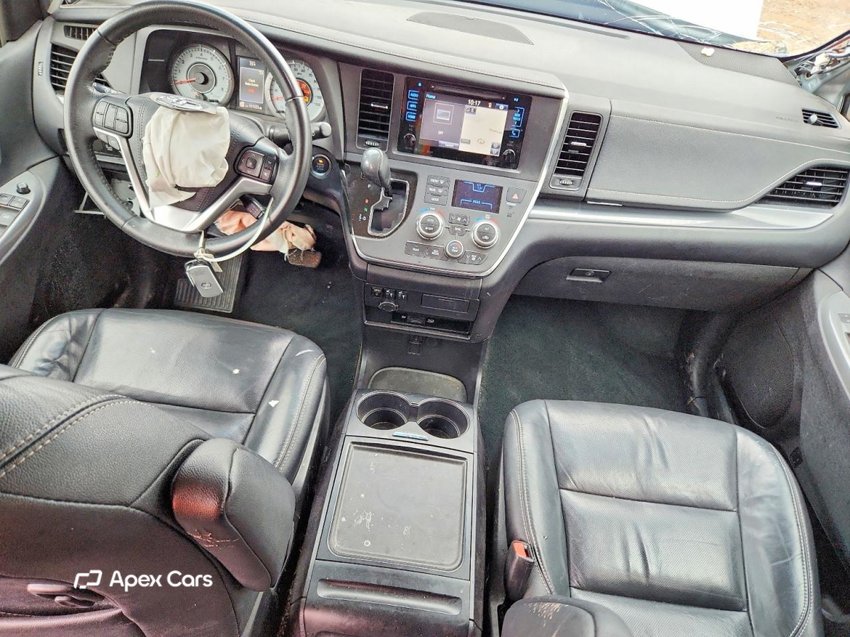 Toyota Sienna 2017