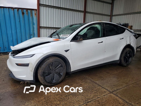 Tesla Model Y 2026 - Image 1 of 12