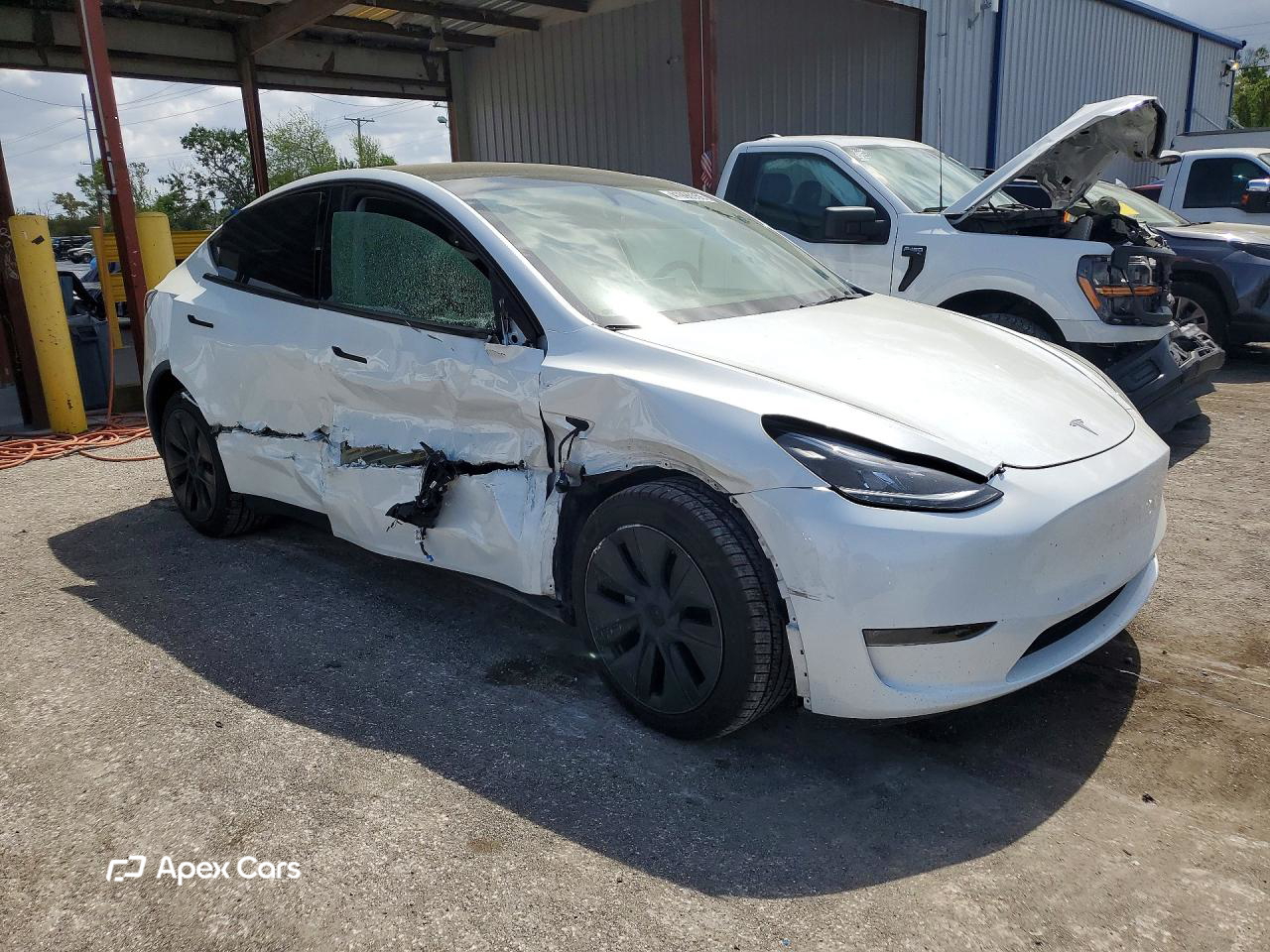 Tesla Model Y 2024