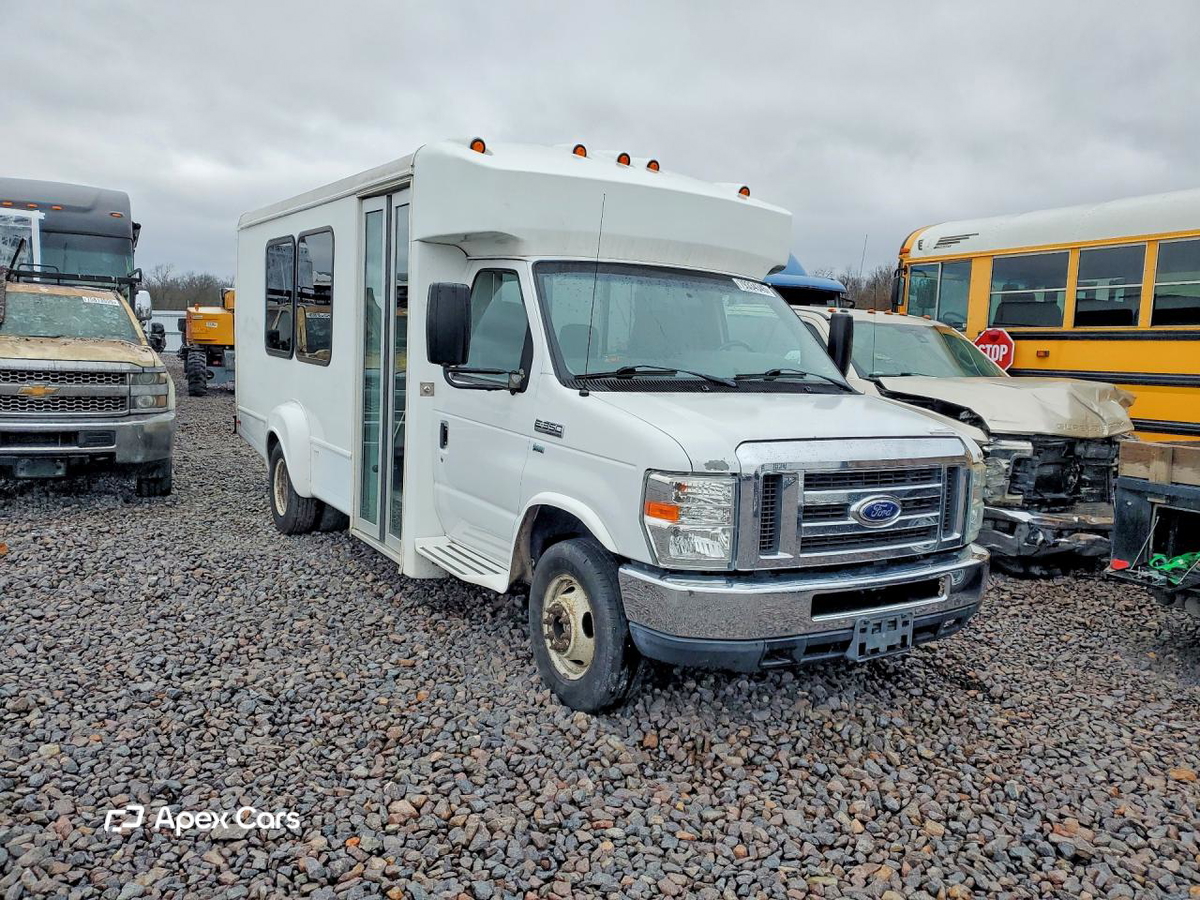Ford Econoline 2015