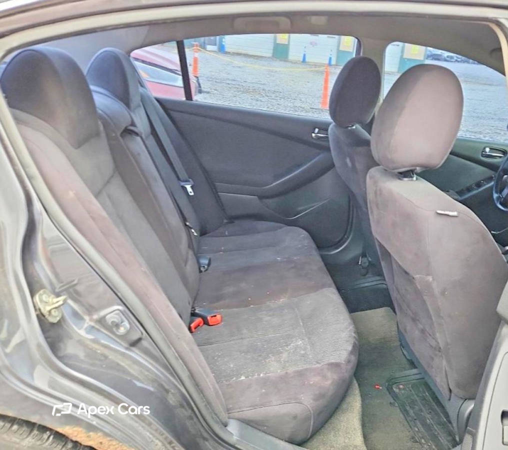 Nissan Altima 2012