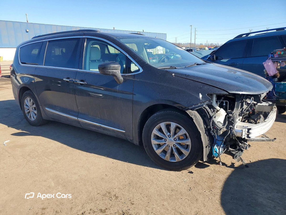 Chrysler Pacifica 2017