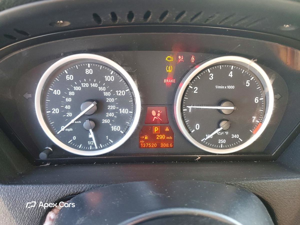 BMW X6 2011